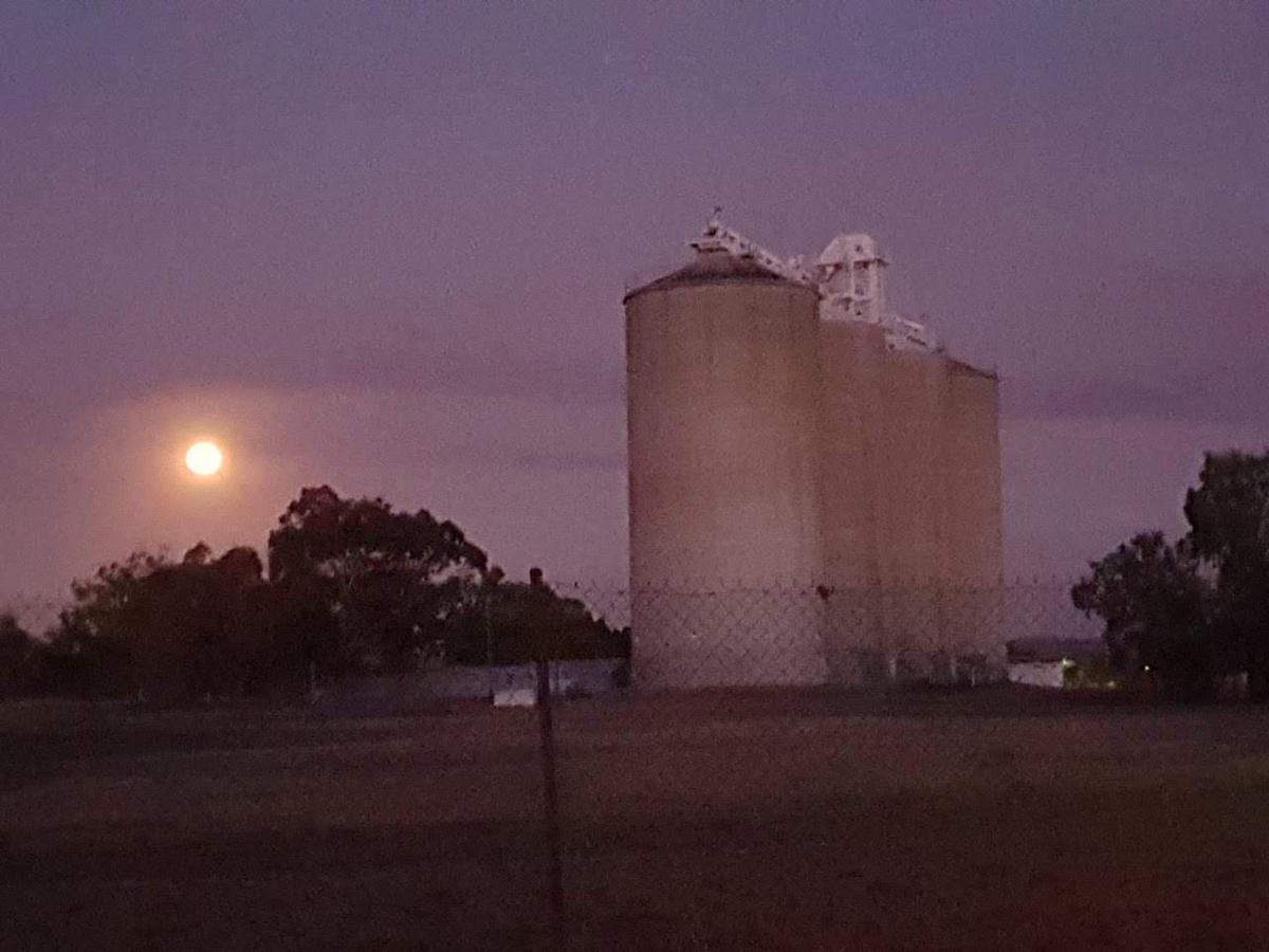 Silo Moon